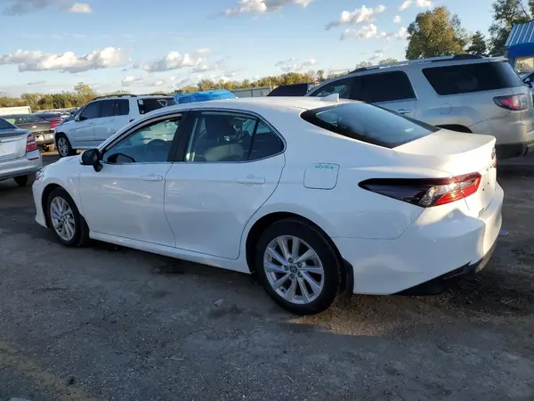 4T1C11AK9RU861663 2024 TOYOTA CAMRY - Image 2