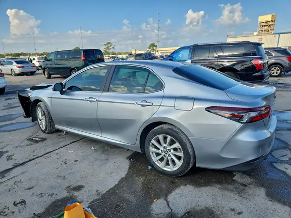 4T1C11AK9RU870704 2024 TOYOTA CAMRY - Image 2