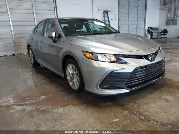 4T1C11AK9RU876583 2024 TOYOTA CAMRY - Image 1