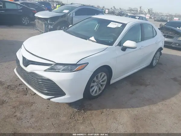 4T1C11AKXLU307183 2020 TOYOTA CAMRY - Image 2