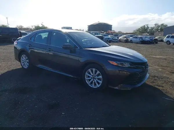 4T1C11AKXLU327241 2020 TOYOTA CAMRY - Image 1