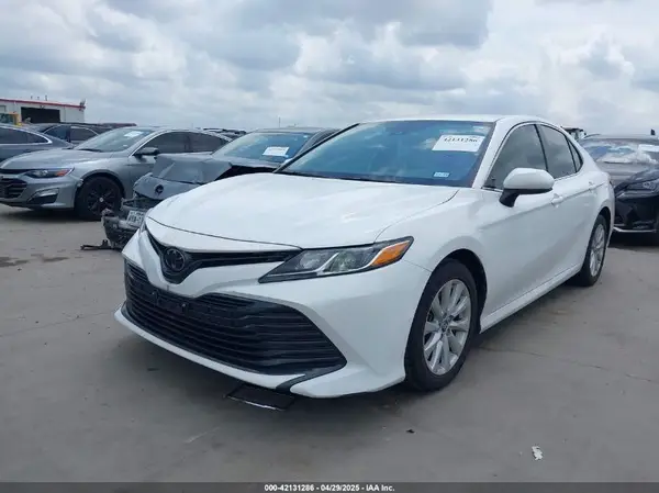 4T1C11AKXLU349076 2020 TOYOTA CAMRY - Image 2