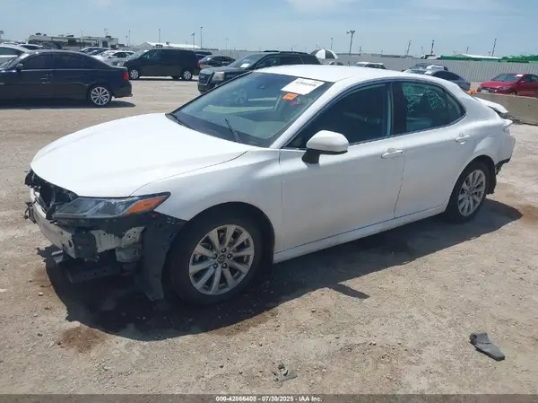4T1C11AKXLU355749 2020 TOYOTA CAMRY - Image 2