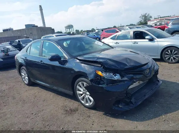 4T1C11AKXLU365598 2020 TOYOTA CAMRY - Image 1