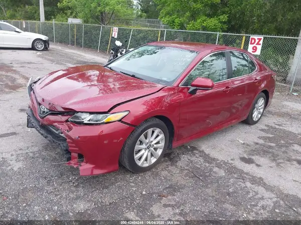 4T1C11AKXLU379582 2020 TOYOTA CAMRY - Image 2