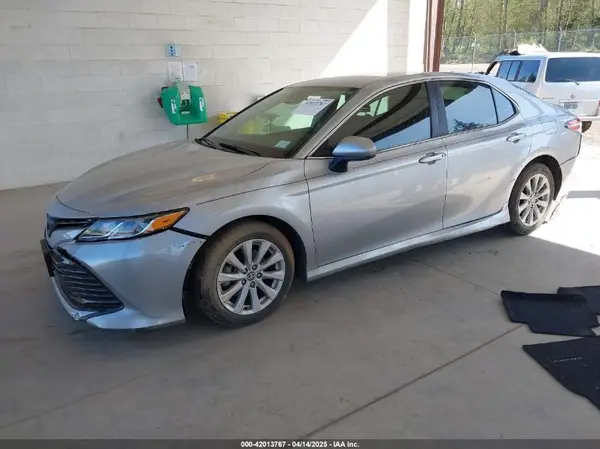 4T1C11AKXLU381686 2020 TOYOTA CAMRY - Image 2