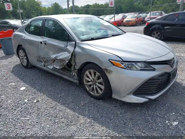 4T1C11AKXLU500255 2020 TOYOTA CAMRY - Image 1