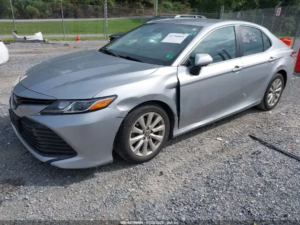 4T1C11AKXLU500255 2020 TOYOTA CAMRY - Image 2