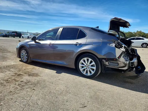 4T1C11AKXLU500689 2020 TOYOTA CAMRY - Image 2