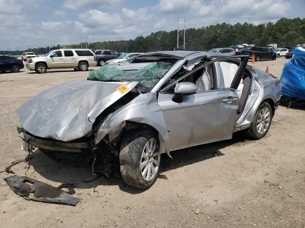 4T1C11AKXLU868399 2020 TOYOTA CAMRY - Image 1
