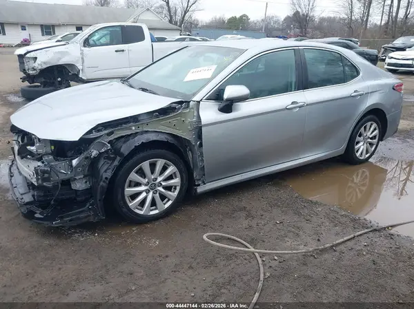 4T1C11AKXLU886787 2020 TOYOTA CAMRY - Image 2