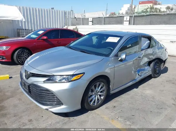 4T1C11AKXLU913826 2020 TOYOTA CAMRY - Image 2