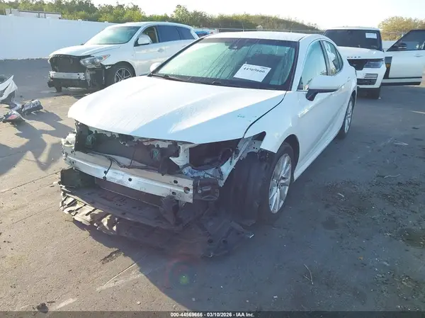 4T1C11AKXLU925328 2020 TOYOTA CAMRY - Image 2