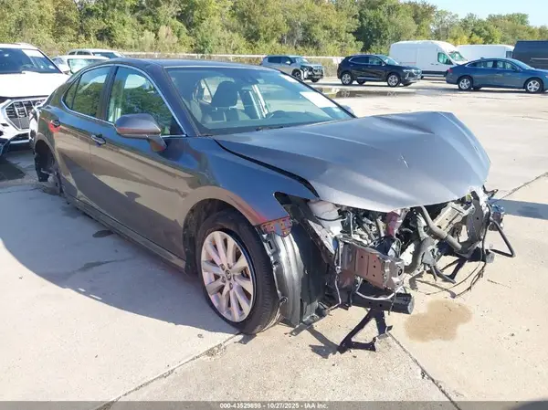 4T1C11AKXLU929153 2020 TOYOTA CAMRY - Image 1