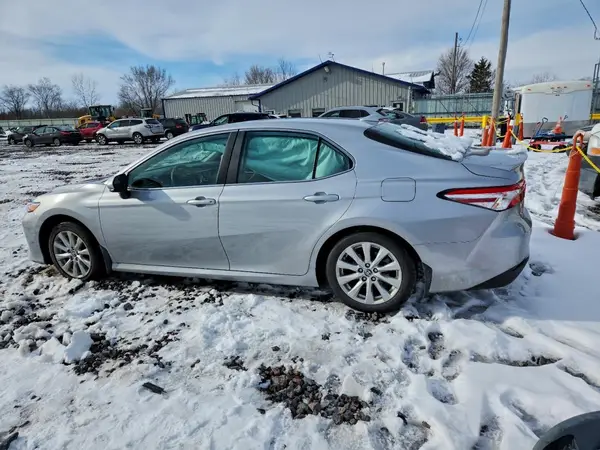 4T1C11AKXLU957499 2020 TOYOTA CAMRY - Image 2