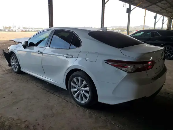 4T1C11AKXLU965781 2020 TOYOTA CAMRY - Image 2