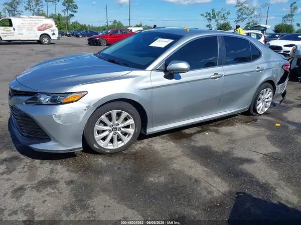4T1C11AKXLU971418 2020 TOYOTA CAMRY - Image 2
