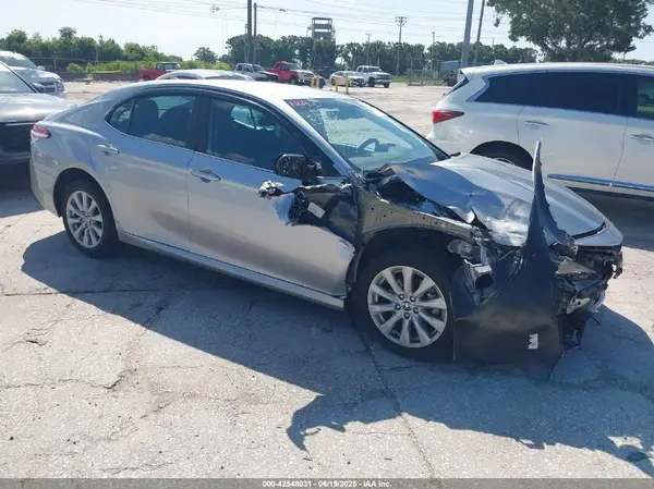 4T1C11AKXLU975968 2020 TOYOTA CAMRY - Image 1
