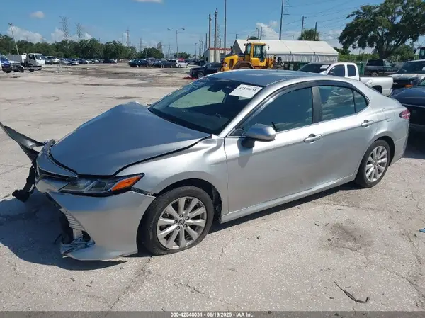 4T1C11AKXLU975968 2020 TOYOTA CAMRY - Image 2