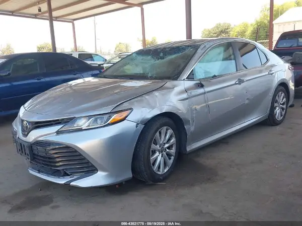 4T1C11AKXLU989837 2020 TOYOTA CAMRY - Image 2