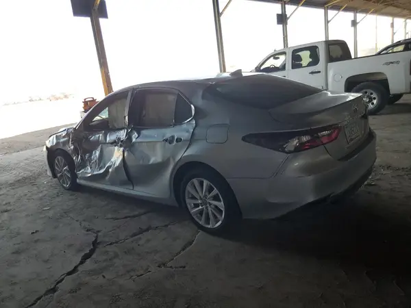 4T1C11AKXMU402702 2021 TOYOTA CAMRY - Image 2