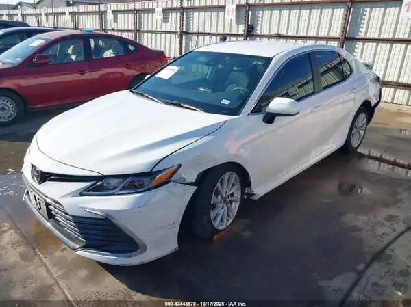4T1C11AKXMU406376 2021 TOYOTA CAMRY - Image 2