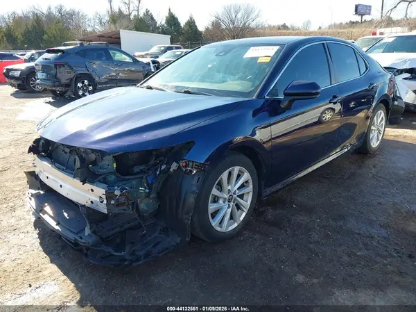 4T1C11AKXMU406541 2021 TOYOTA CAMRY - Image 2