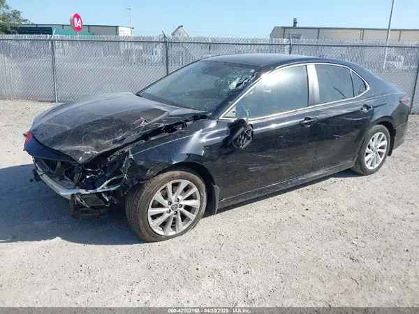 4T1C11AKXMU408676 2021 TOYOTA CAMRY - Image 2