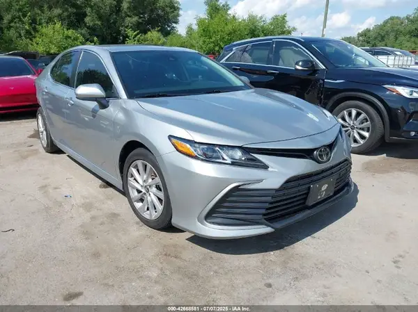 4T1C11AKXMU442584 2021 TOYOTA CAMRY - Image 1
