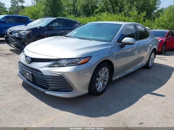 4T1C11AKXMU442584 2021 TOYOTA CAMRY - Image 2