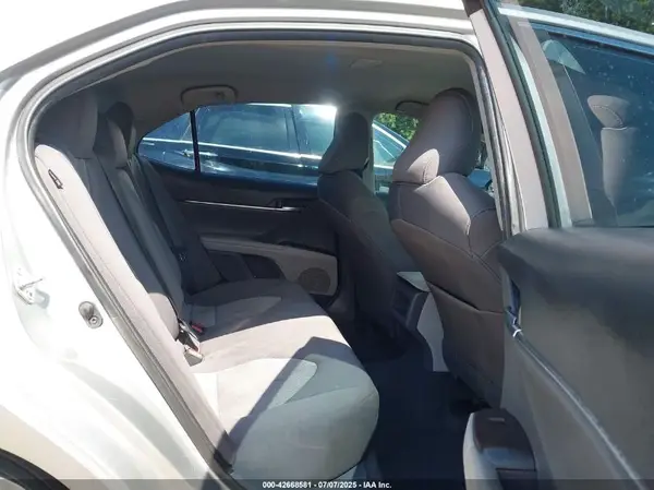 4T1C11AKXMU442584 2021 TOYOTA CAMRY - Image 8