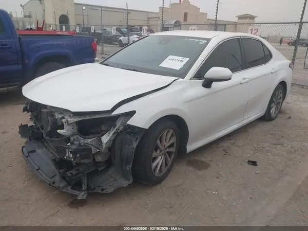 4T1C11AKXMU449485 2021 TOYOTA CAMRY - Image 2