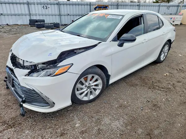 4T1C11AKXMU451642 2021 TOYOTA CAMRY - Image 1