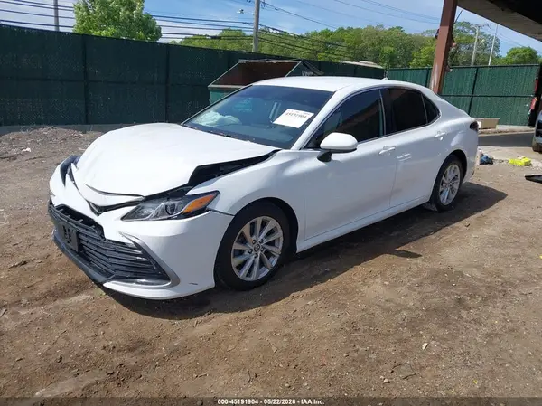 4T1C11AKXMU453116 2021 TOYOTA CAMRY - Image 2