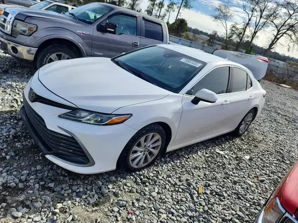 4T1C11AKXMU458834 2021 TOYOTA CAMRY - Image 1