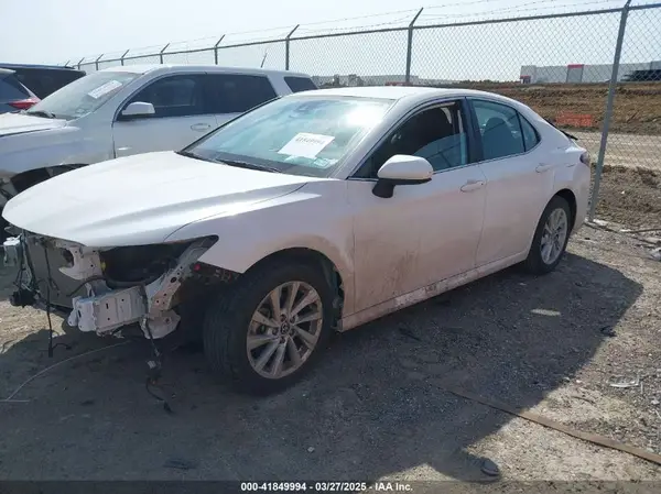 4T1C11AKXMU468568 2021 TOYOTA CAMRY - Image 2