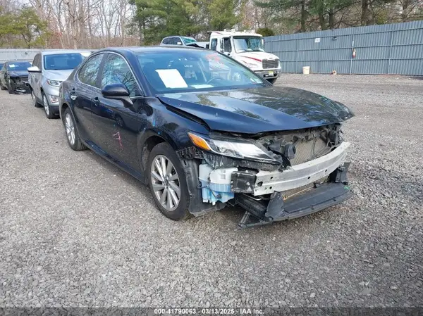 4T1C11AKXMU472605 2021 TOYOTA CAMRY - Image 1