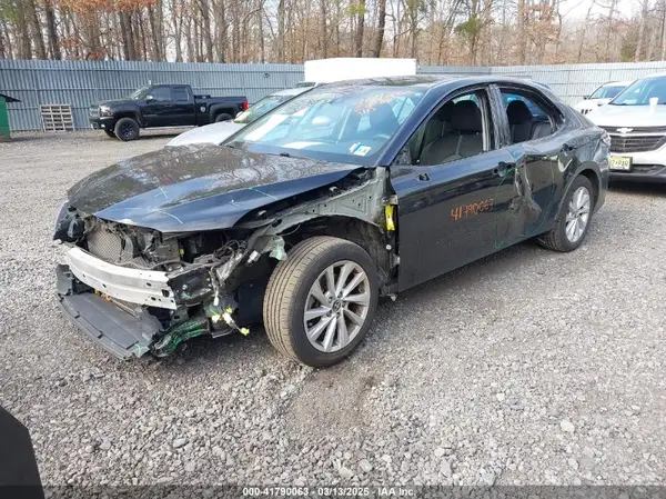 4T1C11AKXMU472605 2021 TOYOTA CAMRY - Image 2