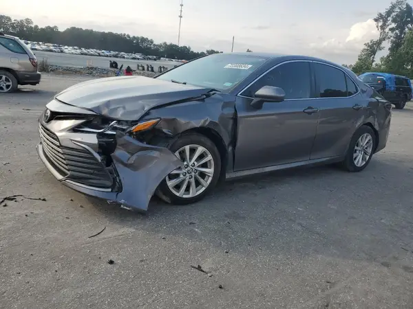 4T1C11AKXMU519759 2021 TOYOTA CAMRY - Image 1