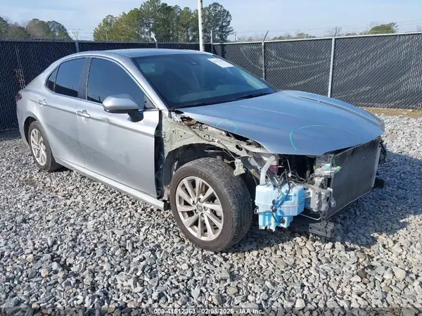 4T1C11AKXMU539347 2021 TOYOTA CAMRY - Image 1