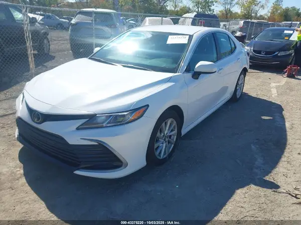 4T1C11AKXMU553071 2021 TOYOTA CAMRY - Image 2