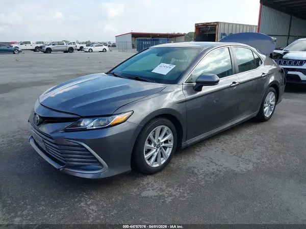 4T1C11AKXMU555130 2021 TOYOTA CAMRY - Image 2