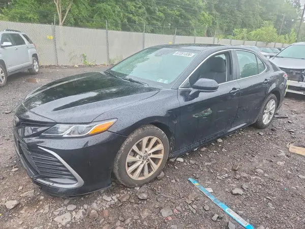 4T1C11AKXMU568573 2021 TOYOTA CAMRY - Image 1