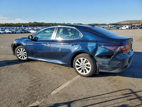 4T1C11AKXMU570324 2021 TOYOTA CAMRY - Image 2