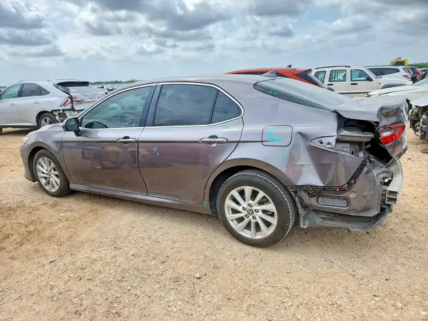 4T1C11AKXMU571375 2021 TOYOTA CAMRY - Image 2