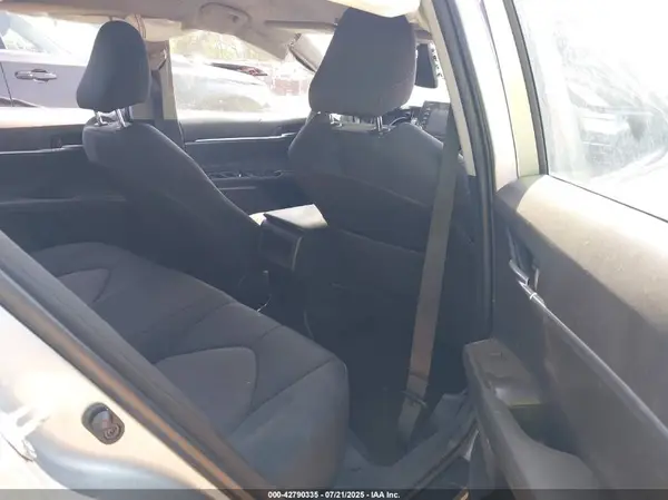 4T1C11AKXMU574499 2021 TOYOTA CAMRY - Image 8