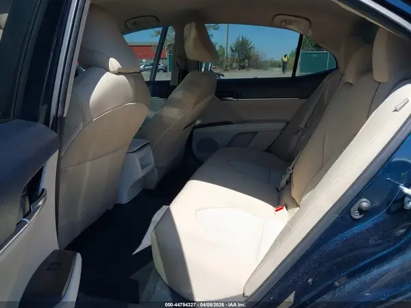4T1C11AKXMU586023 2021 TOYOTA CAMRY - Image 8