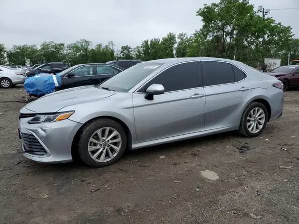 4T1C11AKXMU586927 2021 TOYOTA CAMRY - Image 1