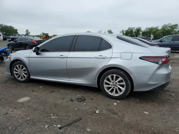4T1C11AKXMU586927 2021 TOYOTA CAMRY - Image 2