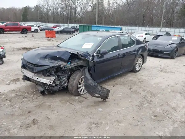 4T1C11AKXMU589309 2021 TOYOTA CAMRY - Image 2